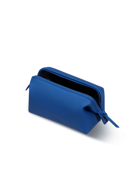 Lipault Lost In Berlin Toiletry Kit 2.0 S  Blue Me Away Lipault Lost In Berlin Toiletry Kit 2.0 S  Blue Me Away