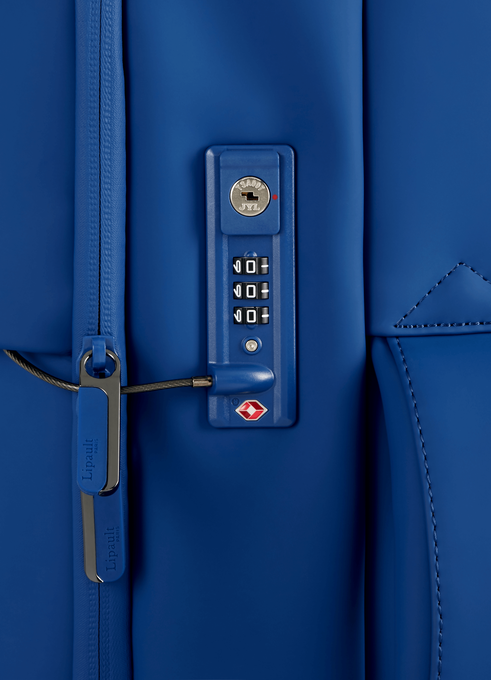Lipault Lost In Berlin Cabin 2.0 55cm  Blue Me Away Lipault Lost In Berlin Cabin 2.0 55cm  Blue Me Away